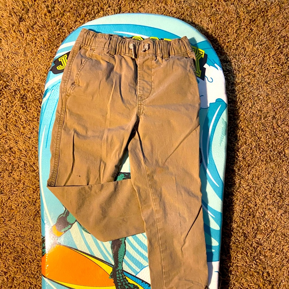 GAP khaki’s with elastic waist - boys size S